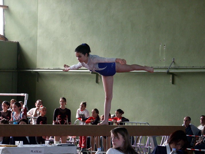 2005-04 gym-cel 005.jpg - DCF 1.0